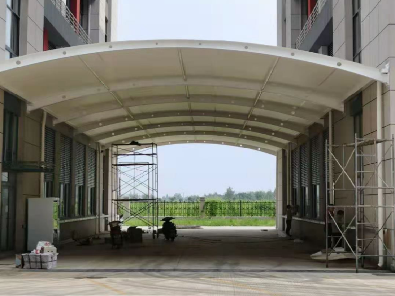 膜結(jié)構停車棚